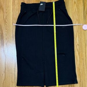 Nike Women's Black Pencil Skirt